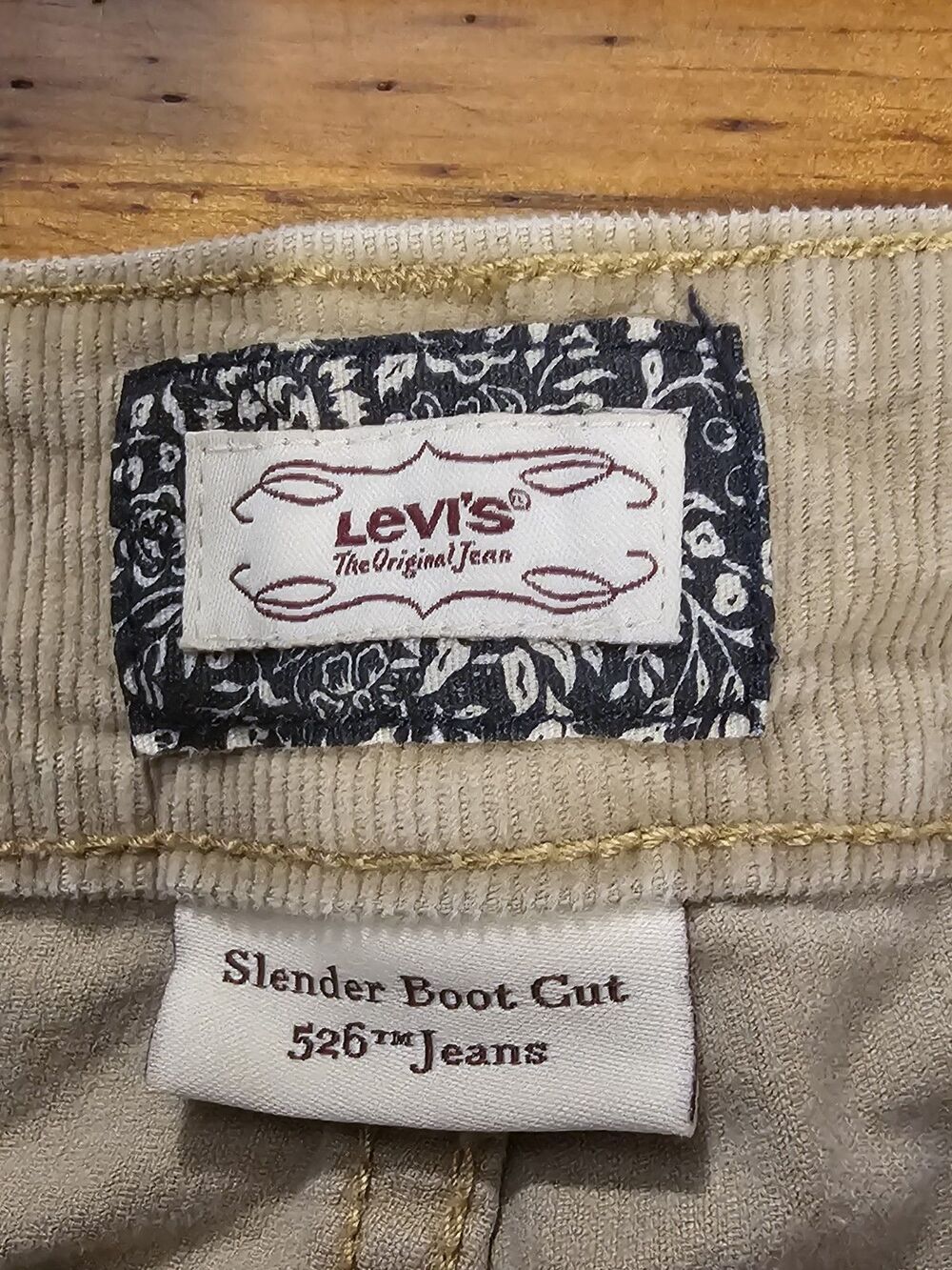 Levi’s 526 Slender Bootcut Corduroy Pants Womens 16M Tan Khaki 36x32 Y2K 2009 - Picture 7 of 9